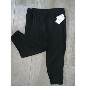 Black Linen Capri Pants